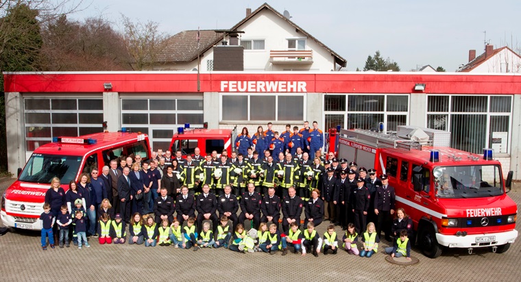 Foto mit allen Mitgliedern der Feuerwehr Wicker
